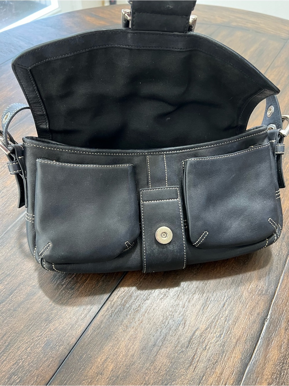 Coach Soho Flap Bag Black Leather Silver Buckle Shoulder Strap Vintage Y2K - Picture 11 of 14